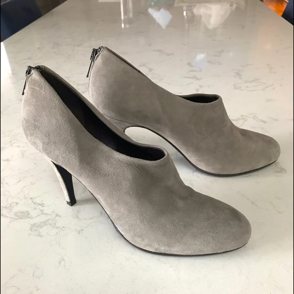 J Crew Gray Suede Back-Zip Booty Size 8M